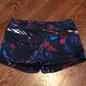 TheChestee/Fleo collab booty shorts